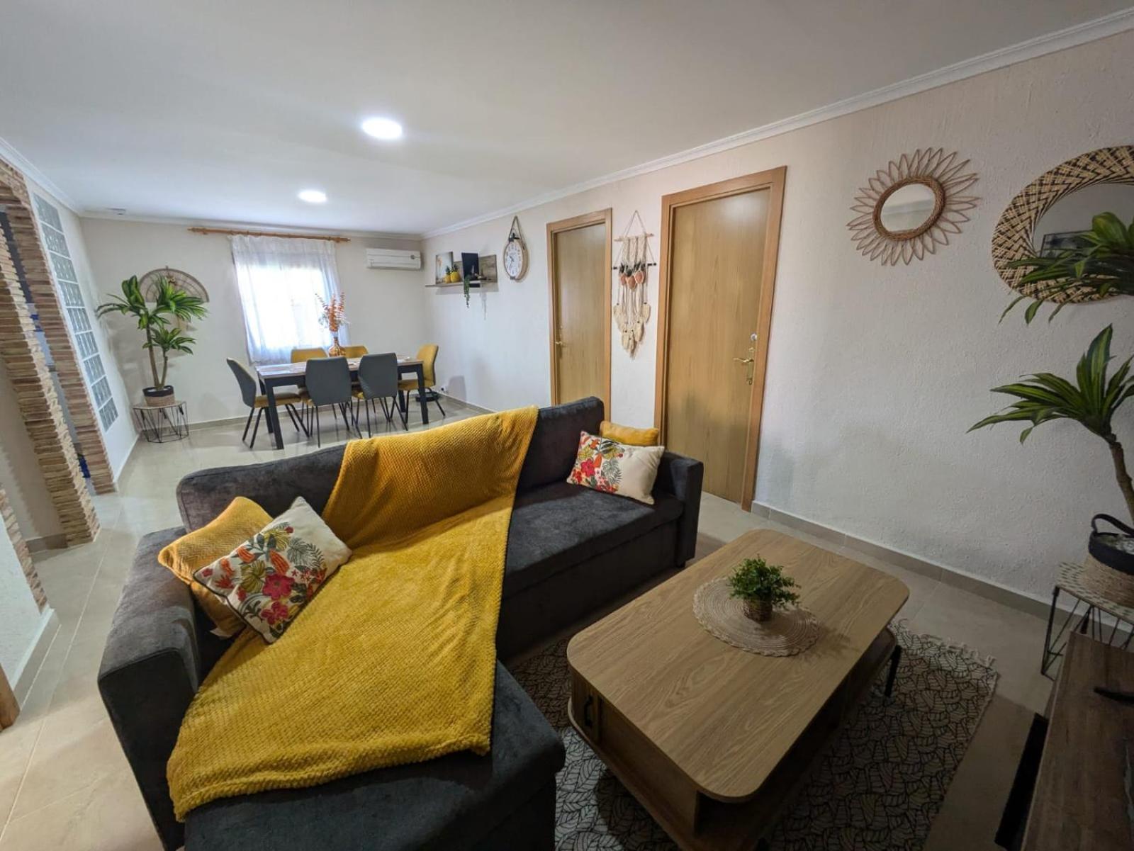 Buen Estar, Piscina, Barbacoa, Jacuzzi En Valencia Turís Exterior foto